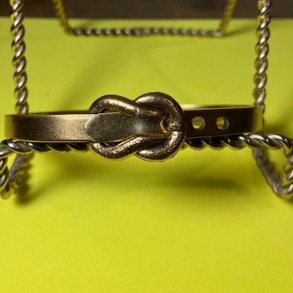 Brass Toned Hinged Bracelet Adjustable Buckle‎ Motif - Picture 1 of 4